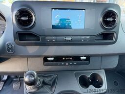 MERCEDES-BENZ Sprinter Pritsche 211/311CDI FWD L2 Navi + Klima