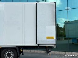 SCHMITZ CARGOBULL SCB*S3B THERMO KING SLXe 300 LIFT AXLE HOLLAND-T