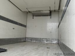 Mercedes-Benz Atego 818