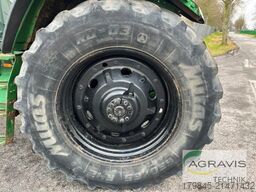 John Deere 7810