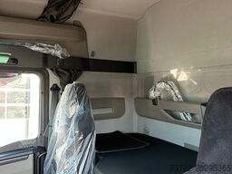 MAN TGS 33.510 BB 6x6/PLATTFORM/KRAN EPSILON Q150Z