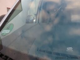 VOLKSWAGEN T5 Transporter 2. Hand / SHZ / AHK / FN:112