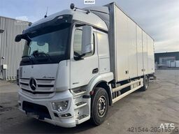 Mercedes-Benz Actros 1832 4x2 Box truck w/ full side opening and