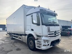 Mercedes-Benz Actros 1832 4x2 Box truck w/ full side opening and