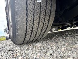 Mercedes-Benz Actros 1833 4x2 Box truck w/ Full side opening.