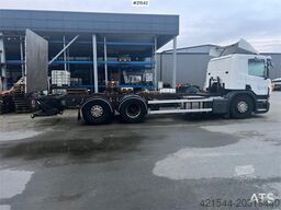 Scania P420 6x2 chassis w/ lift repair object