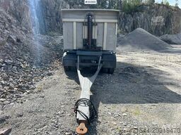 Maur car body 3 axle tow trailer