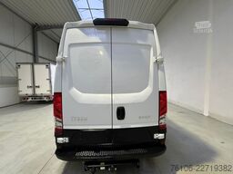 IVECO Daily 50C18 Kastenwagen *Navi*Ahk**