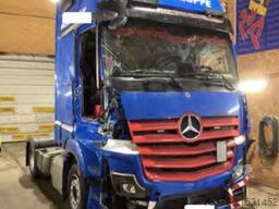 MERCEDES-BENZ Actros 1851 4x2 Unfallschaden/damaged