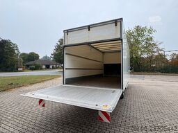 FUSO Canter 7C15 Koffer mit Ladebordwand