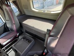 Volvo FM 460 4X2 GLOBETROTTER DYNAMIC STEERING / ALCO...
