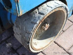 Genie GS1932 Electric, Working Height 7.8 m, 227kg Capac