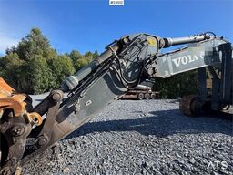 Volvo EC700C Tracked Excavator – Digging Bucket and Soos