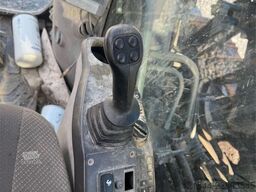 Volvo EC700C Tracked Excavator – Digging Bucket and Soos