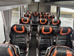 Mercedes-Benz Sprinter 519 CDI Minibus – 17 Seats – 178,000 km –