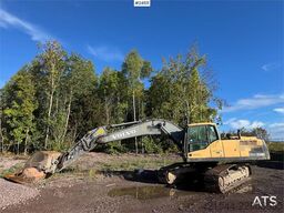 Volvo EC240CL Tracked Excavator – Digging Bucket