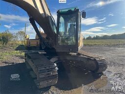 Volvo EC240CL Tracked Excavator – Digging Bucket