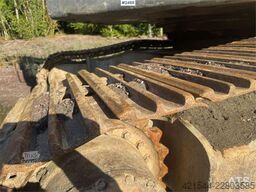 Volvo EC240CL Tracked Excavator – Digging Bucket