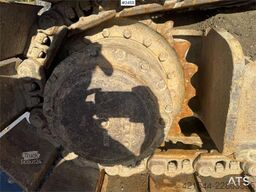 Volvo EC240CL Tracked Excavator – Digging Bucket