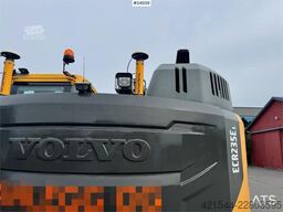 Volvo ECR235EL Excavator w/ Rototilt, 3 buckets, GPS and