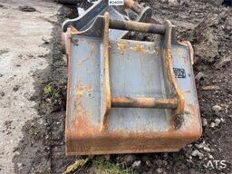 Volvo ECR235EL Excavator w/ Rototilt, 3 buckets, GPS and