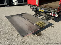 Krone Profi Liner / Curtainside / Loadlift 2000 kg / ...