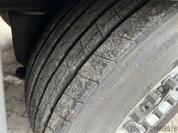 Schmitz Cargobull SCB S3B / Box / 2x Lift axle / Disk Brakes / AP...