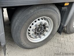 Schmitz Cargobull SCB S3B / Box / 2x Lift axle / Disk Brakes / AP...