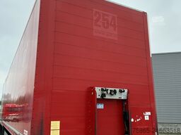 Schmitz Cargobull SCB S3B / Box / 2x Lift axle / Disk Brakes / AP...
