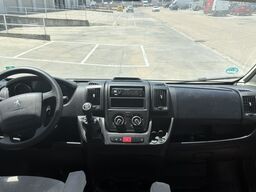 Peugeot Boxer Carado CV600 2024 | manuales | Totalmente equipado