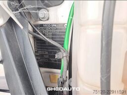 IVECO EUROCARG0 90 220 CON CELLA ISOTERMICA E SPONDA CARICATRICE
