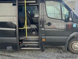 Mercedes-Benz Sprinter 519 CDI 4x2 minibus – 17 seats and approv
