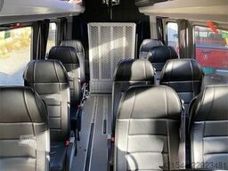 Mercedes-Benz Sprinter 519 CDI 4x2 minibus – 17 seats and approv