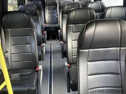Mercedes-Benz Sprinter 519 CDI 4x2 minibus – 17 seats and approv