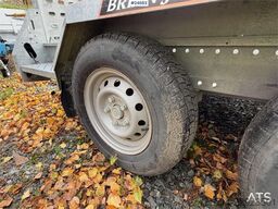 Brian James Trailers P-Draw 2400 Trailer with loading ramps