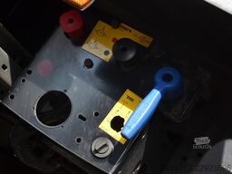 Schmitz Cargobull 2021 / IZOTERMA / BOX OŚ POD. / SAF/ LED / CODE XL / DE/5353