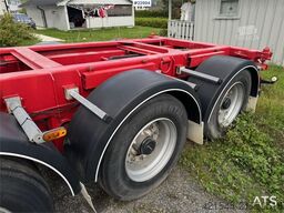 Fruehauf container semi-trailer