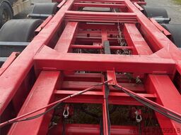Fruehauf container semi-trailer