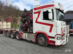 Scania R500 8x4 combination vehicle with a 71 t/m Fassi c