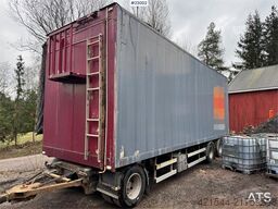 Tyllis wood chip trailer with hydraulic roof.