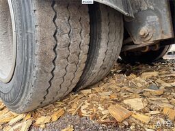 Tyllis wood chip trailer with hydraulic roof.