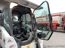 Bobcat t770 with 2013 Bobcat 108 Grader Attachment