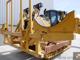 Caterpillar D8T Pipe carrier