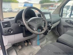 MERCEDES-BENZ Sprinter Pritsche 211 CDI