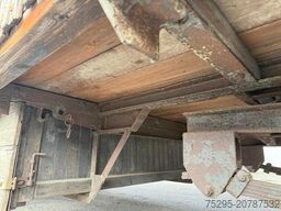 historischer Holz Möbel Wagen Restauration