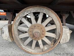 historischer Holz Möbel Wagen Restauration