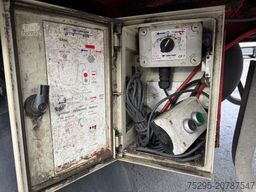 SCHMITZ CARGOBULL 3Achs Schubboden SAF Liftaxle Palkasten TÜV5/26