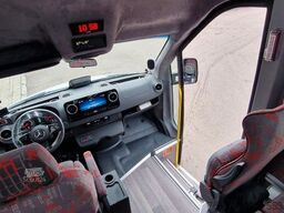 MERCEDES-BENZ 30 Sitzer Schul- Transferbus 519 Vorlauffahrzeug