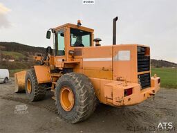 Volvo L120B Wheel loader with bucket