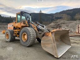 Volvo L120B Wheel loader with bucket